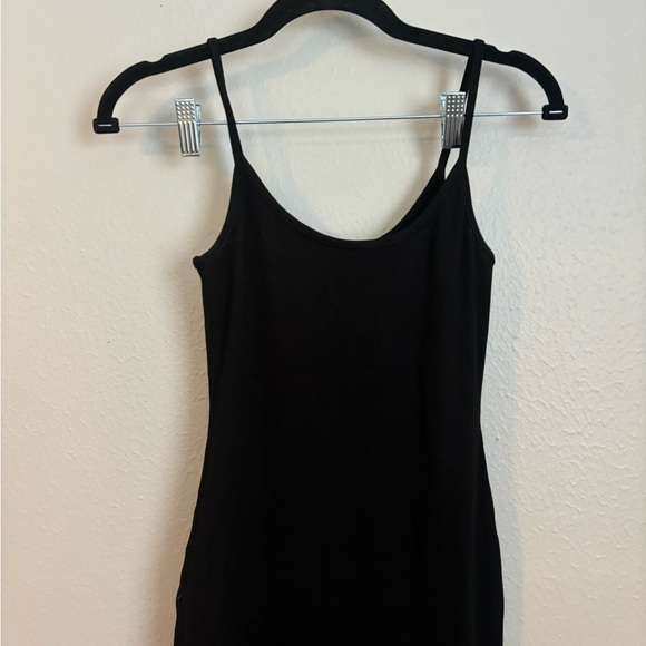 MESHKI ALEXIS Ribbed Cami Midi Dress - Black M - Picture 7 of 10